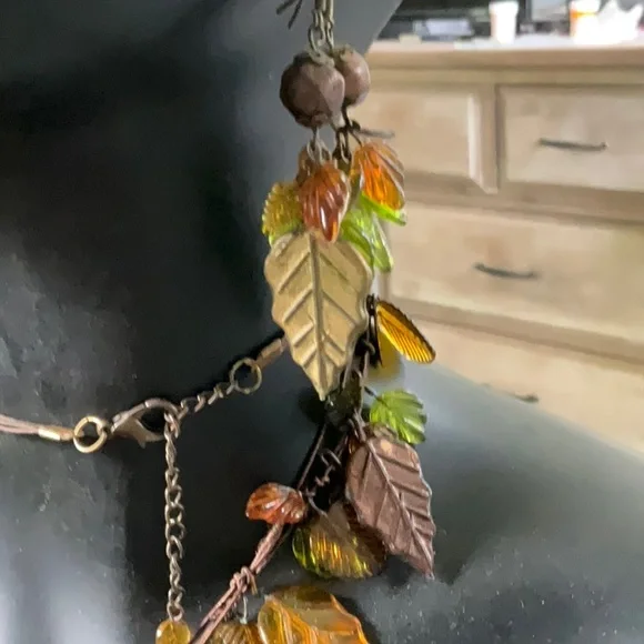 Glass Leaves and Beads Necklace and Matching Earrings - Picture 4 of 10
